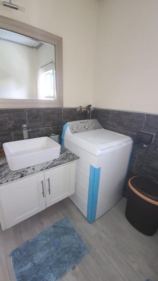 Tranquility Suites- Feels Like Home Choiseul Ngoại thất bức ảnh